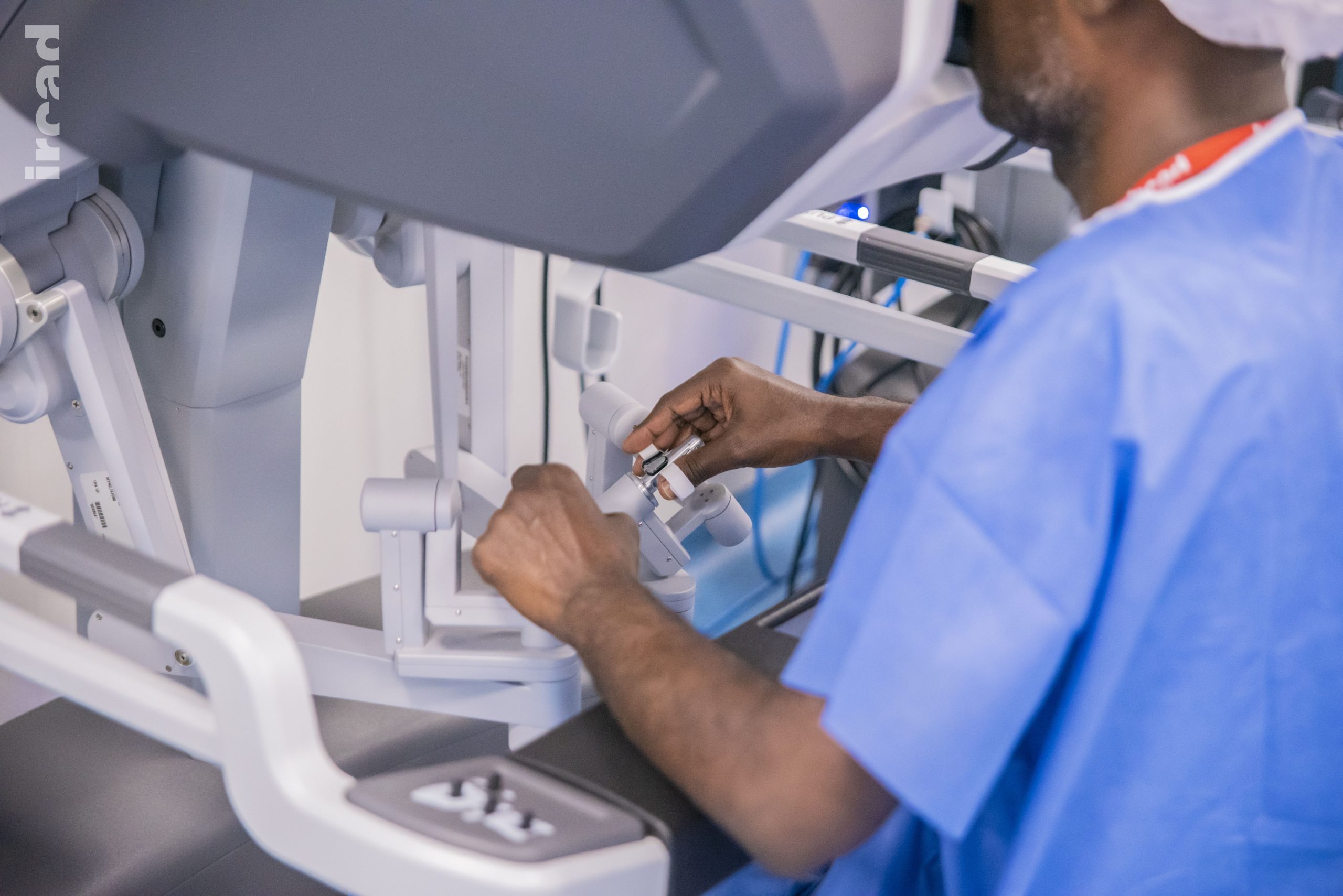 Advanced Course in Roboticassisted Thoracic Surgery IRCAD